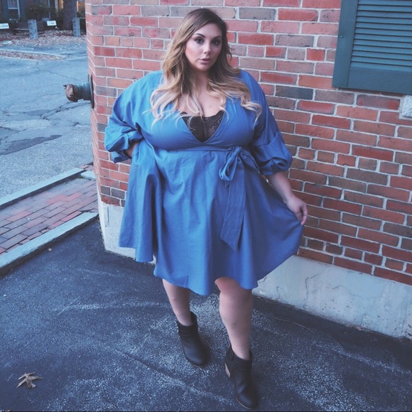 Plus Size ‘Sunday’ Denim Chambray Dress - Picture 7 of 8